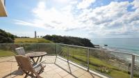 Lonerock 2 - B&B Yamba