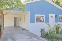 Blue Jay Bungalow - B&B Safety Harbor