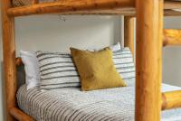 Escape to Tranquility: Amazing Cabin Near Zion - B&B Orderville