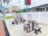 Amazing Petaling Jaya Corner Landed Home Paradigm Mall, 5 Bedroom for up to 18Pax, LDP, Kelana Jaya, Paradigm Mall - Chambres d'hôtes Petaling Jaya