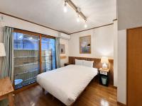 Ken House Kyoto, Entire Private 2BR House 50 sqm near Nijo Castle - B&B Kyoto