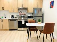 NEW Modern Guest Suite Downtown Rogers Place - Ferienwohnung Edmonton