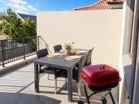 Booked in Time Earls Court Corner Unit 2 - B&B George