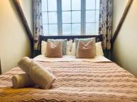 Bright & Homely Cottage near Centre of Hadleigh - Chambres d'hôtes Hadleigh