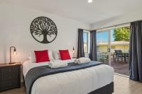 25A Hideaway - 3 Bed 2 Bath with Deck & BBQ - Chambres d'hôtes Rotorua