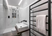 Unbeatable Location - Charming 2Bd 2Bth in Knightsbridge with AC - Ferienwohnung London