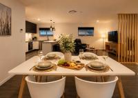 Villa1 New Modern Walk to shops 10min Airport CBD - B&B Waroona
