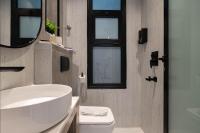 Luxury 2BR Seaview Apartment with Private Balcony - B&B Khobar