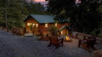 Mountain Bliss with Hot Tub and Billiards with Outdoor Bar Grill - B&B Sevierville