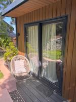 Welcome! BRAND NEW Hamptons on the Hill - Bed and Breakfast Carlingford