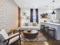 Boho City Escape Parking Balcony - B&B Chicago