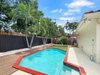 Ten Palms Vacation Home - B&B Hammocks