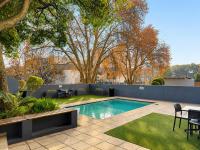Work-Ready 1Bedroom in Central Rosebank Fast Wifi, Backup Generator - Chambres d'hôtes Johannesbourg