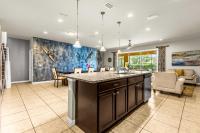 Dream Getaway Modern 9-Bedroom Vacation Home - Bed and Breakfast Kissimmee