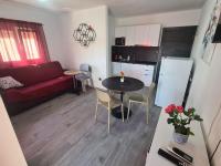 Yoshi Carov Apartments - B&B Sukosan
