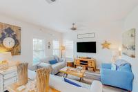 3-story home with heated outdoor pool BBQ area balconies partial ocean views - Bed and Breakfast Santa Rosa Beach