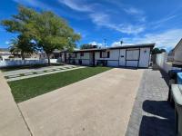 Remodeled 3BR Home for 8 with private Yard & Parking - B&B Phoenix