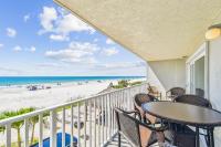 Oceanfront Seagate Condo with Heated Pool - Ferienwohnung Clearwater Beach