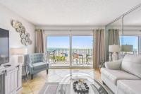 Oceanfront Seagate Condo with Heated Pool - Ferienwohnung Clearwater Beach