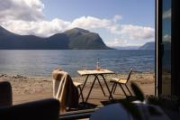 Hundeidvik Fjord Suite - Fjord Hideaway - Bed and Breakfast Hundeidvik