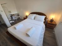 Lovely 5bed House in Wembley can sleep up to 12 people - B&B Perivale