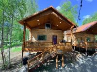 Riverfront, Authentic, Luxury Log Cabin-Gray Wolf - B&B Wasilla