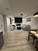 The Ogieva Suites - B&B Airdrie