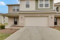 4BR/3BA Greenwood | Pool | Near Indy | Sleeps 8 - Bed and Breakfast Greenwood