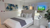 Privately Owned Room in Hotel at 567 Hornby St, Downtown Vancouver - Ferienwohnung Vancouver