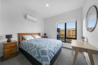 brand new entire house in Mernda - B&B Mirranatwa