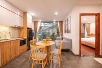 Deluxe-Apartment mit 2 Schlafzimmern und Gartenblick