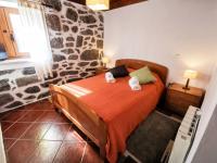 Charming villa in Segões with a private pool - Ferienwohnung Segões