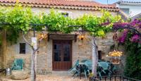 Charming House in Añora with Garden - B&B Añora