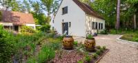Maison de charme à Arbonne-la-Forêt avec terrasse-jardin verdoyant - B&B Corne-Biche