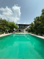 JIMOJI FOREST VILLA 966O9O1OO6 ULTIMATE 5BHK WITH INFINITY POOL JUST 6km FROM Shreenathji Temple By SK - B&B Nāthdwāra