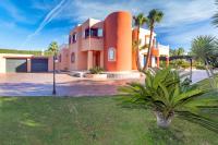 Villa close to Ibiza Town Sleeps 12 - B&B Can Furnet