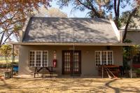 Adem Gasteplaas & Function Venue - B&B Kroondal