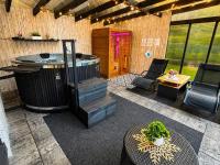 Dom pod lasem Sława-Tarnówek 60 - B&B Sława
