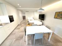 Modern Valencia Studio Near Nou Mestalla & Metro - B&B Valencia