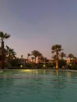 G-cribs with pool view and access - B&B El Gouna
