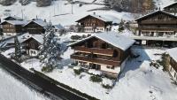 Chalet Oasis - Your Alpine Hideaway - B&B Bürglen