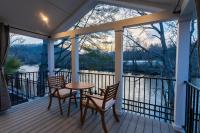 Fox River Tiny Luxury Living with River Views - B&B Bryson City