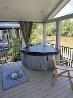 Fox River Tiny Luxury Living with River Views - B&B Bryson City
