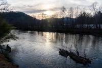 Fox River Tiny Luxury Living with River Views - B&B Bryson City