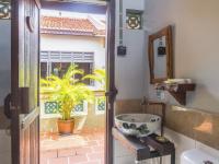 Camera Familiare con Bagno in Comune