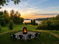 Chalet Bleu de la Baie Boudreault - Vu sur le lac - Chambres d'hôtes Alma