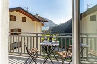 Dolomiti's Apartment - lake and mountain views - B&B Molveno