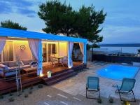 Salvia Beachside Homes with Private Pools - B&B Neviđane