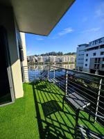 Stunning lake view apartment - B&B Cape Town