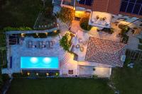 Holiday Home Oliti with Pool - B&B Mošćenice